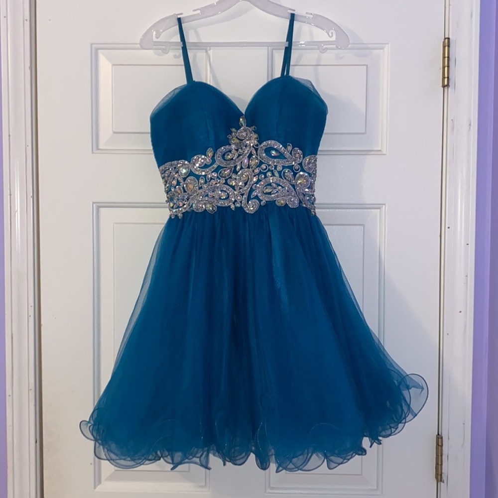 Dress - Picture 2 of 5